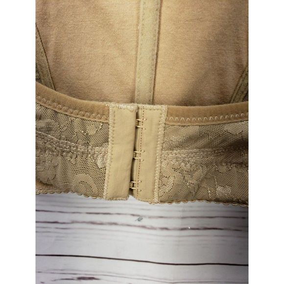 Chic Shaper Beige Tan Size Large 40/42 Hook And Eye Closure Perfect Posture Bra - Picture 9 of 10